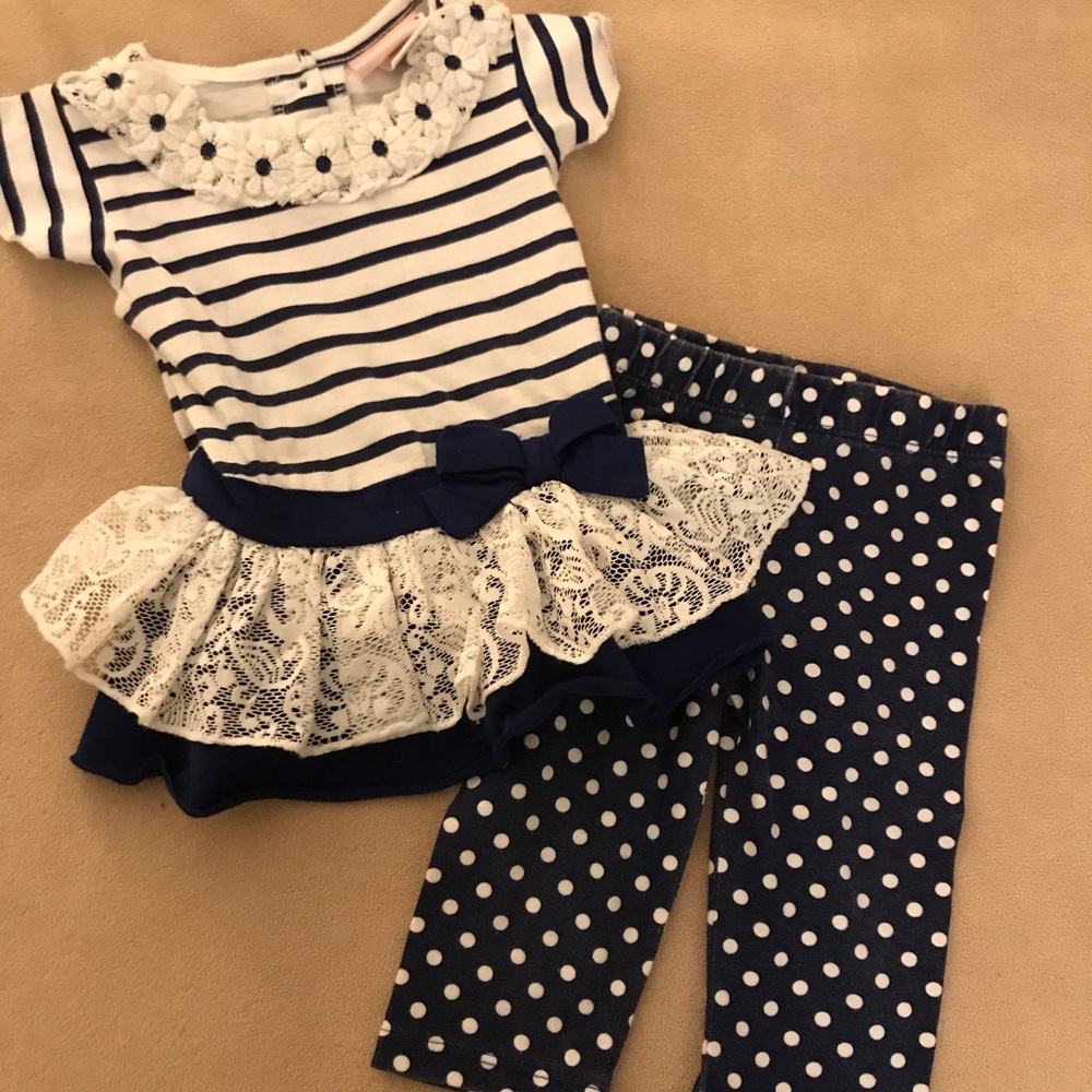 ⭐️4/$10 Little Lass Blue & White Stripe Daisy 2 Piece Set